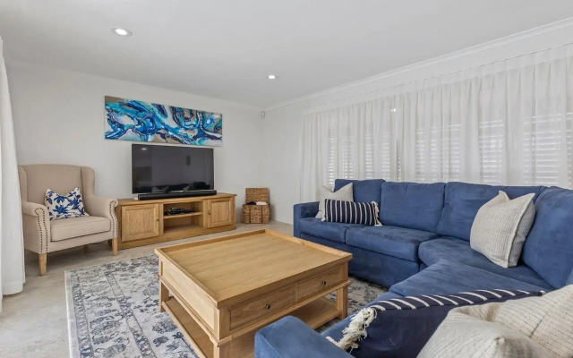 Dwyer St Hamptons Haven