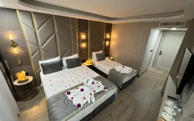 Elysia Hotel