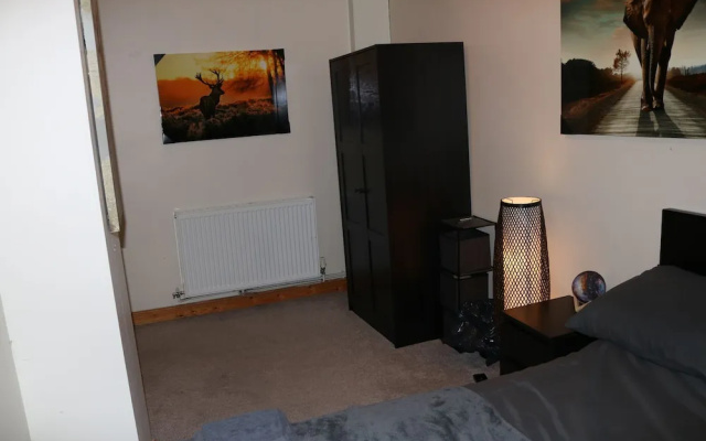 Stunning 4-bed House in Birmingham