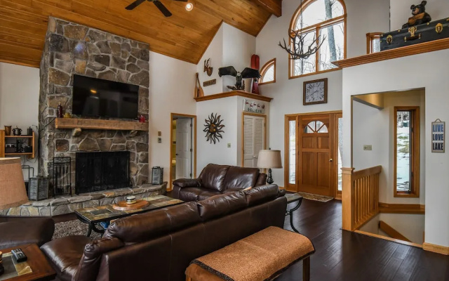 Mountain Majesty 4 Bedroom House