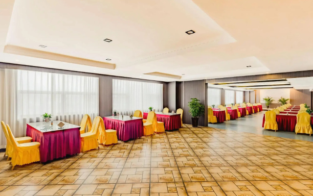 Zhongzhou Hotel
