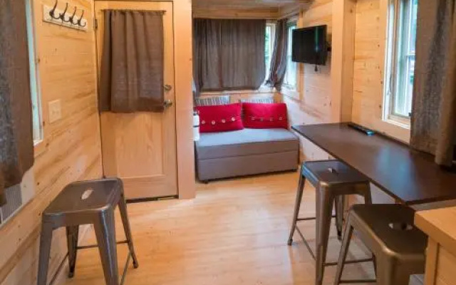 Mount Hood Village Lincoln Tiny House 2