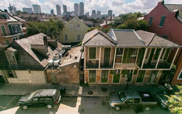 Lafitte Hotel & Bar