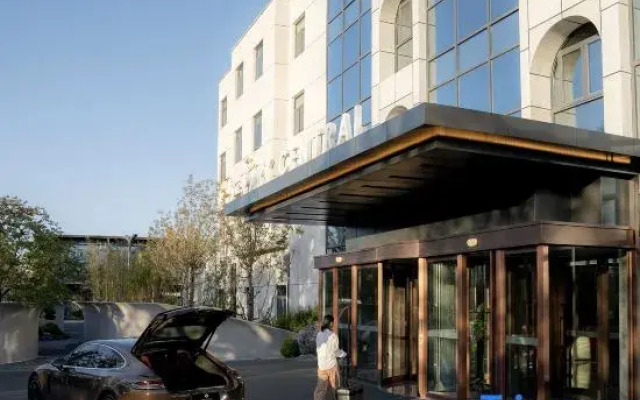 Park Central Hotel