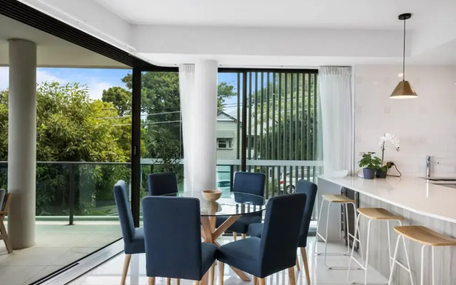 Spacious and Superb 3-bed Apartment