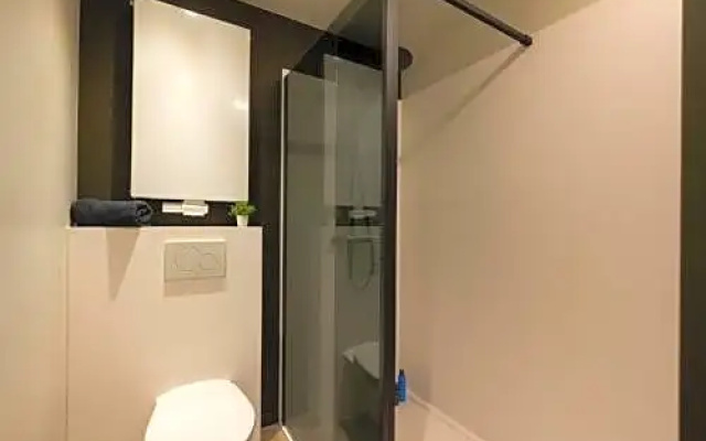 H28