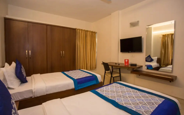 OYO 10934 Hotel Eminent