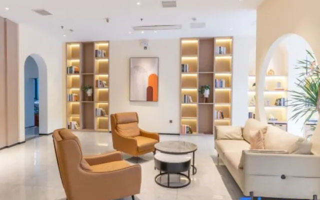 Yoyi Esports Hotel (Jiuting)