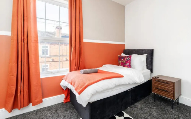 Perfect Booking Central Doncaster 3 Bed Home