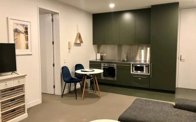 2 Bedroom Penthouse Apartment With City Views