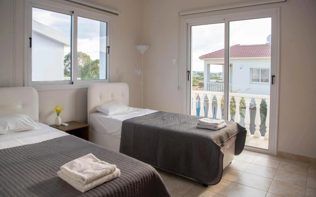 Villa Ruby Nissi Beach