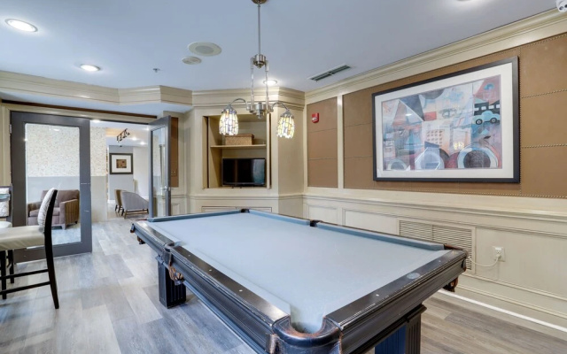 Wonderful 1 Bedroom Condo at Ballston