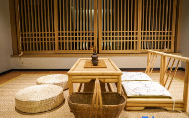 Jurong Baohua Mountain Yujing Shanfang Family-friendly Chinese Inn