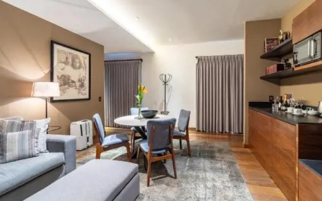 JavierInn Suites