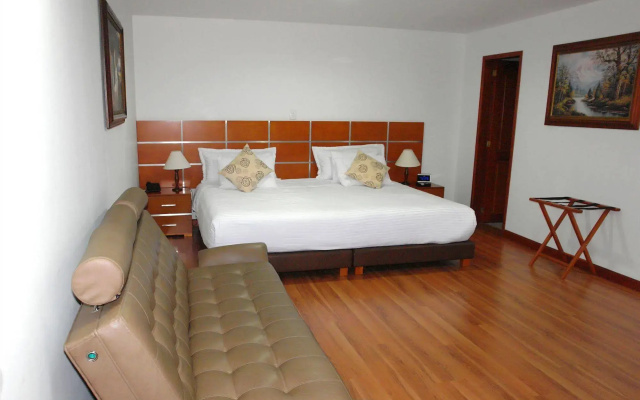 Top Deck Hotel