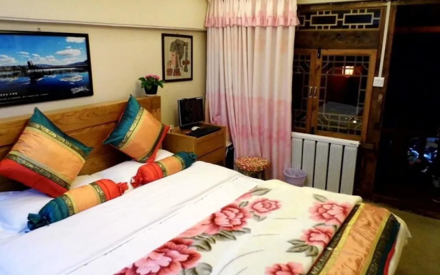 Lijiang Muyunju Inn