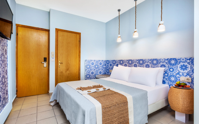 Core Hotel Polychrono