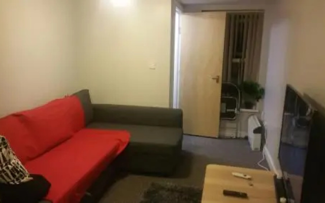 Lower Cathedral Road Apartment