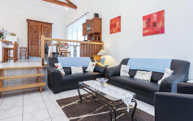 Amazing Holiday Home in Cazals With Terrace