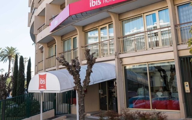 Отель ibis Cannes Plage La Bocca Франция, Канны - отзывы, цены и фото номеров - забронировать отель ibis Cannes Plage La Bocca онлайн вид на фасад
