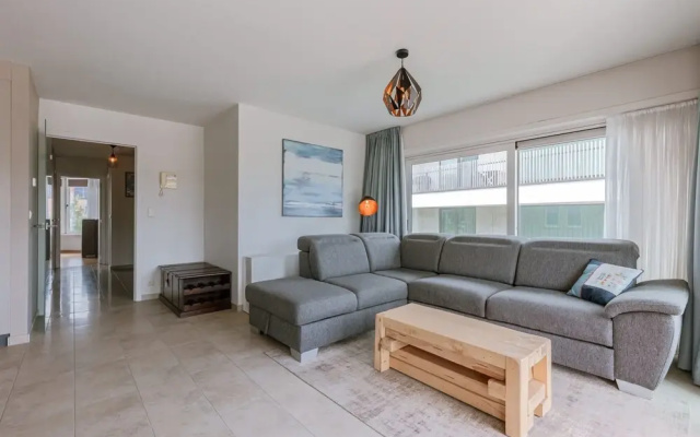 Huswell - Family Apartment With Balcony Near Coast