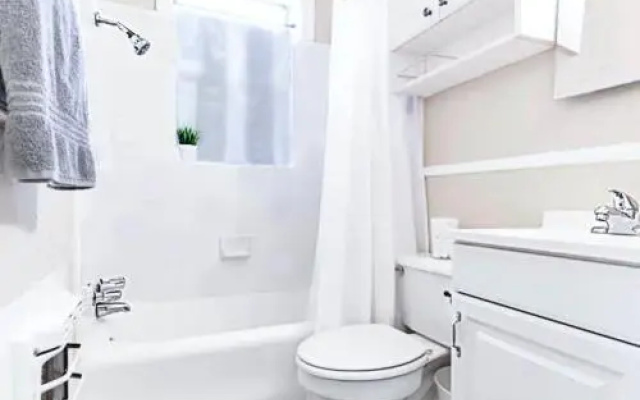 1920s Urban Charm SHELTER IN PLACE HERE!