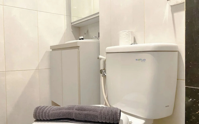 Minimalist Studio Grand Kamala Lagoon Apartment