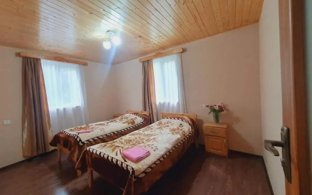Elenaa Guesthouse
