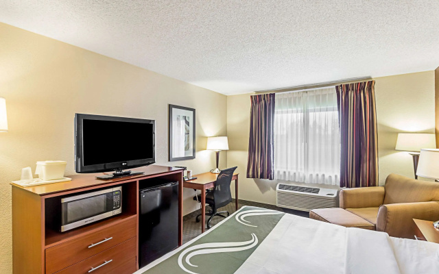 Quality Inn Sheboygan North I-43