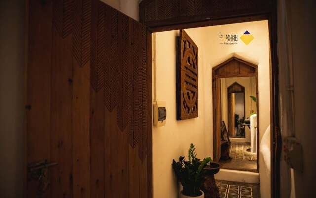 Отель Diamond Dorm Vietnam - Hostel Вьетнам, Ханой - отзывы, цены и фото номеров - забронировать отель Diamond Dorm Vietnam - Hostel онлайн вид на фасад