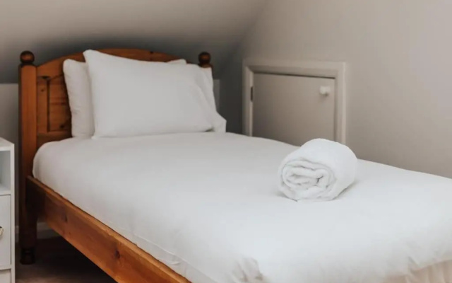 Red Robin in Hurley with 1 bedrooms and 1 bathrooms
