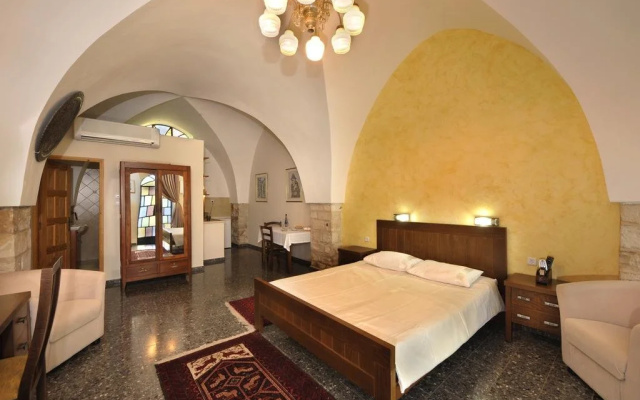 Hameiri Estate