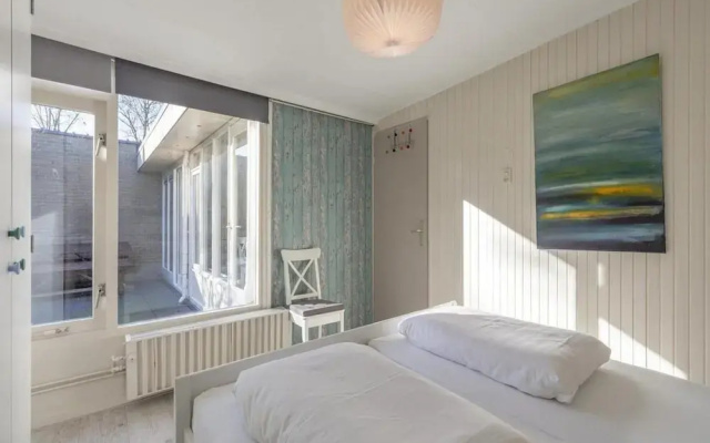 Beautiful, Modernly Furnished Bungalow at Walking Distance From the Beach