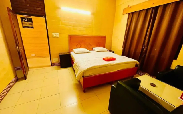Goromgo Raj Golden & Restaurant Palampur