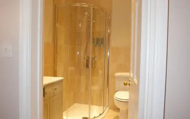 Arden House - Darwin Apartment
