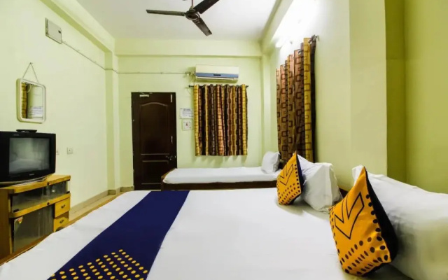 9 Star Guest House by OYO Rooms