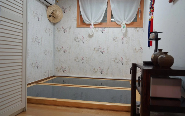 Dowonjeong Healing House