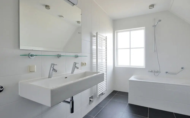 Beautiful Villa Near North Sea Beach