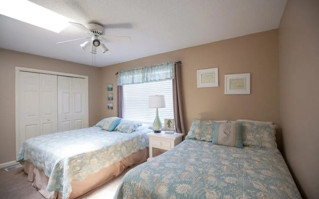 Woodland Shores Beach Resort by Panhandle Getaways