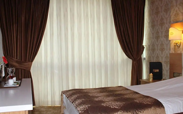 Royal Mersin Hotel