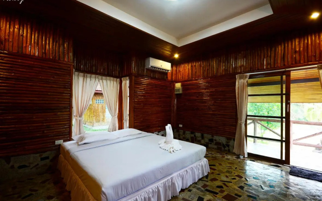 Golden Cliff Beach Resort (SHA Extra Plus)