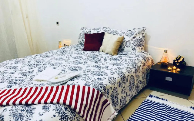 Relax Apartment (Near Casa Voyageurs)