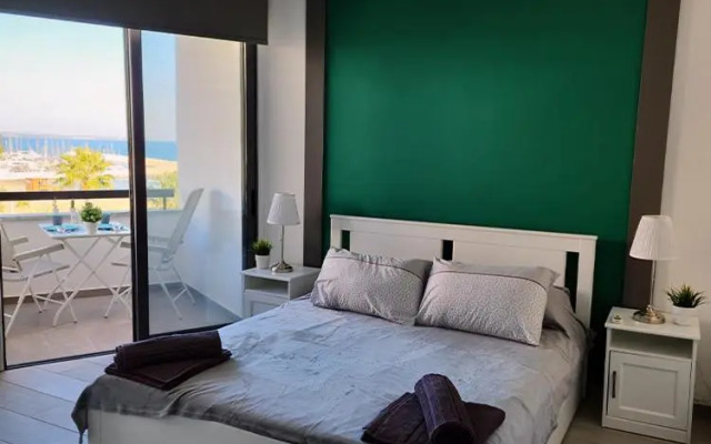 Merab Holidays Apartment Sunorama Beach Gardens 402
