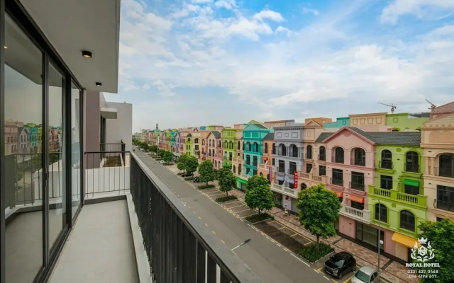 Royal Hotel - Vinhomes Ocean Park 3