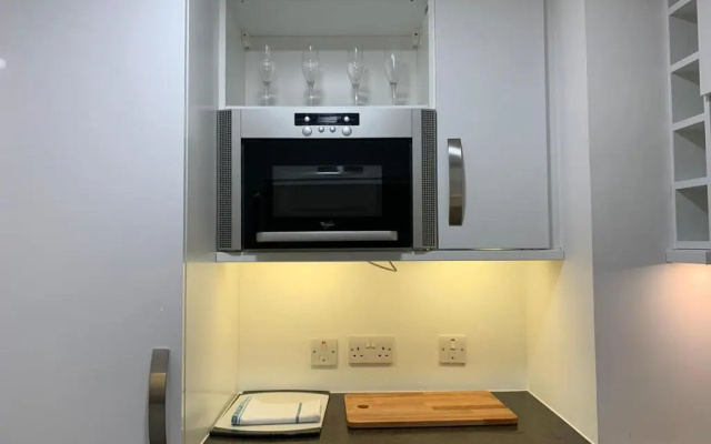 The Oxford Apartment