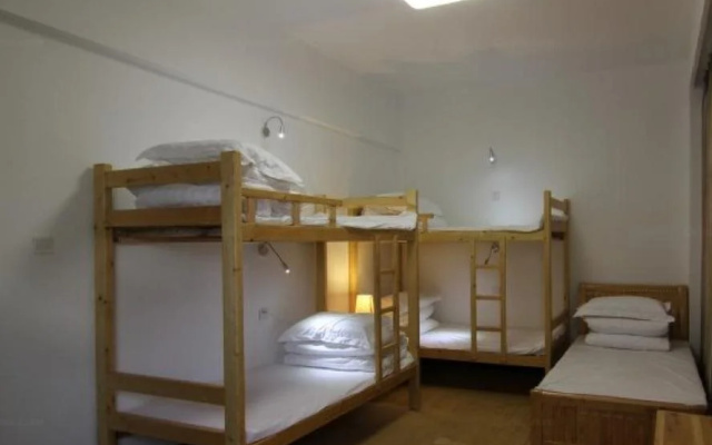 SHELE International Youth Hostel