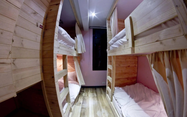 12:12 Hostels