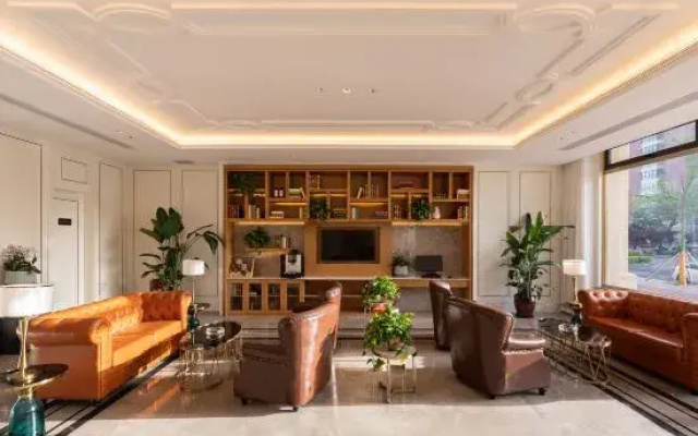 Vienna International Hotel (Huaxing Road, Huaxian County, Anyang City)