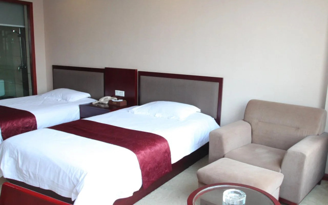Rich Hotel