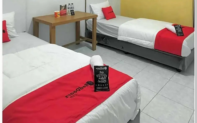 RedDoorz @ Simpang Pos Medan